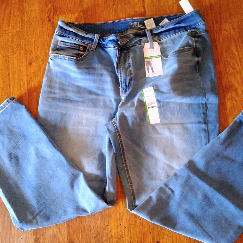 Time and Tru Mid Rise Straight Relaxed Fit Jeans